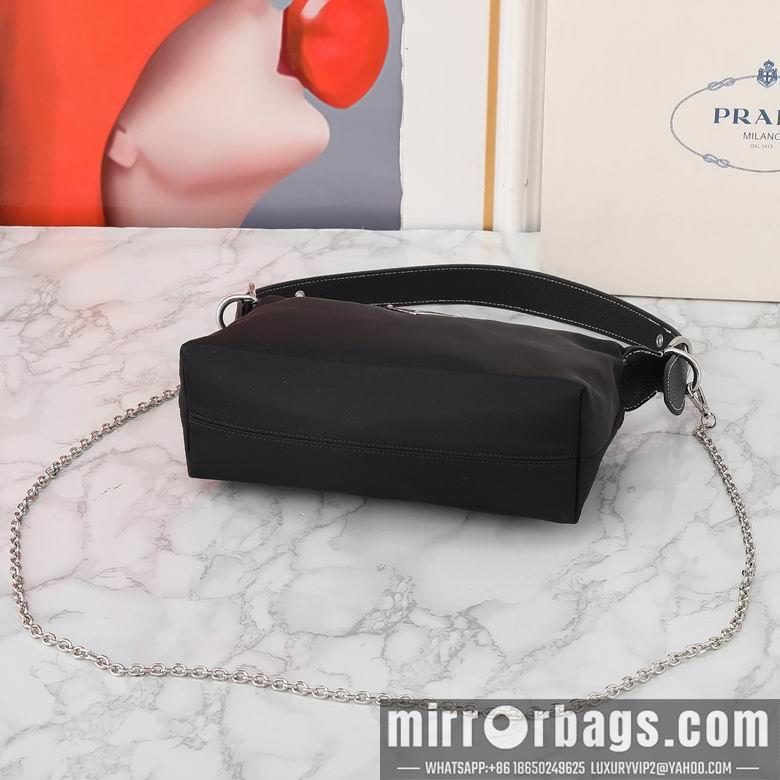 Replica Prada Bags 8117 25cm XMY