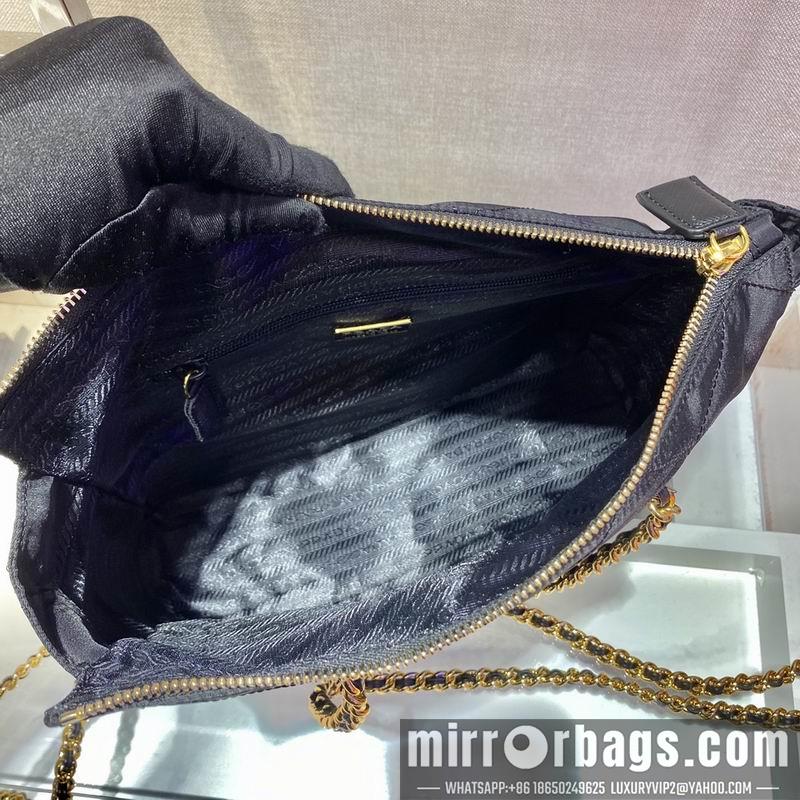 Replica Prada Bags Vintage 1BD621 30x24x6cm ap 15
