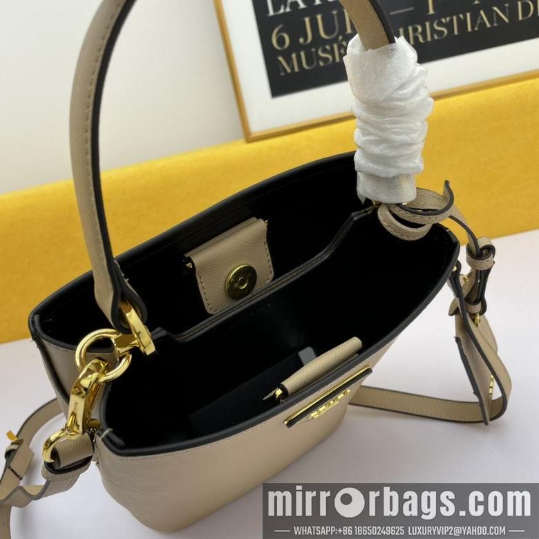 Replica Prada Bags WW1BA219棕 21X11X18