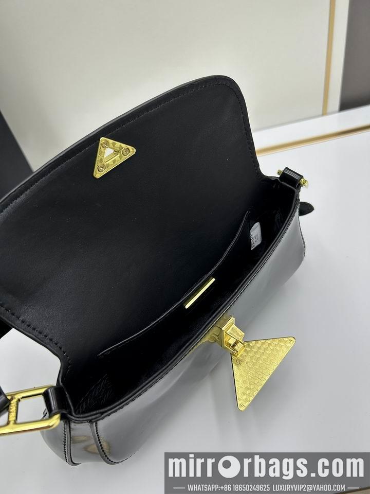 Replica Prada Bags Prada 817 24x12x4cm jj1
