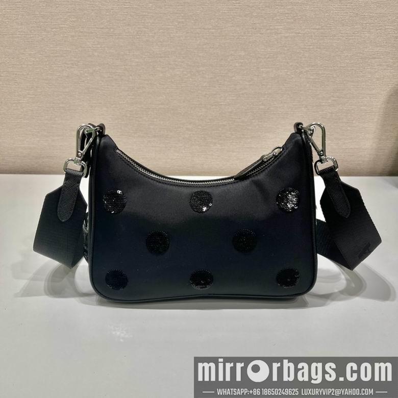 Replica Prada Bags Re-Edition AP1BH204 22X18X6.5