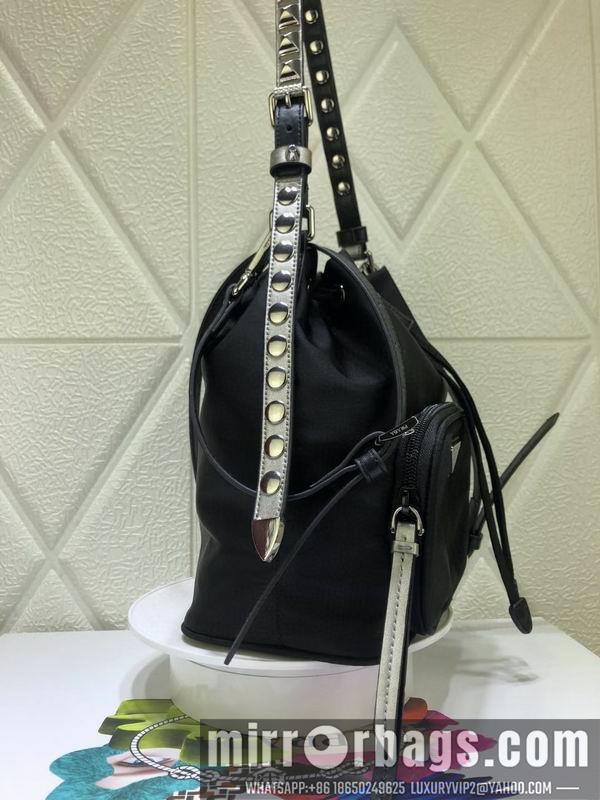 Replica Prada Bags 938-1 17.5X22.5X13cm CN
