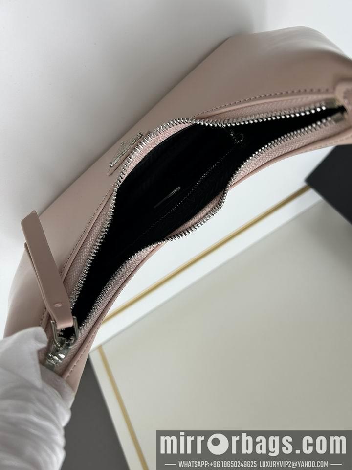 Replica Prada Bags Prada 818 30x12x6cm jj1