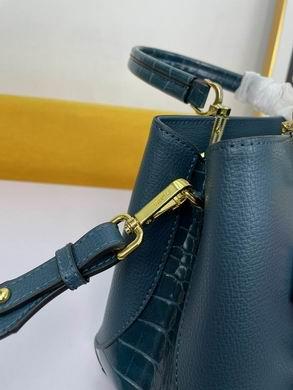 Replica Prada Bags WW5003 25X19X13