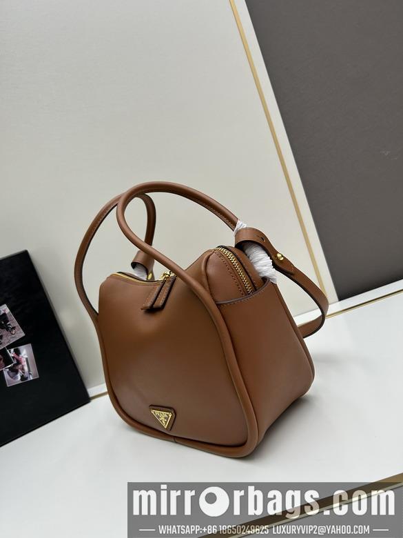 Replica Prada Bags Prada Lindy 25x18x10.5cm jj1