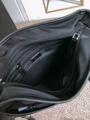 Replica Prada Bags Re-Nylon Saffiano 2VH953 31x30x6cm ap 21