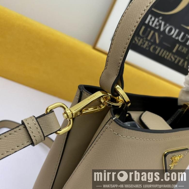 Replica Prada Bags WW1BA219棕 21X11X18