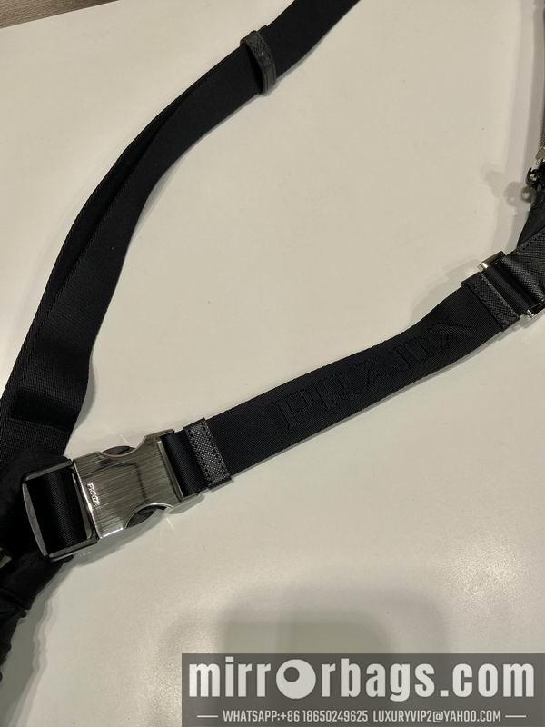 Replica Prada Bags Prada 2VH160 Re-Nylon 16x20x2.5cm AP