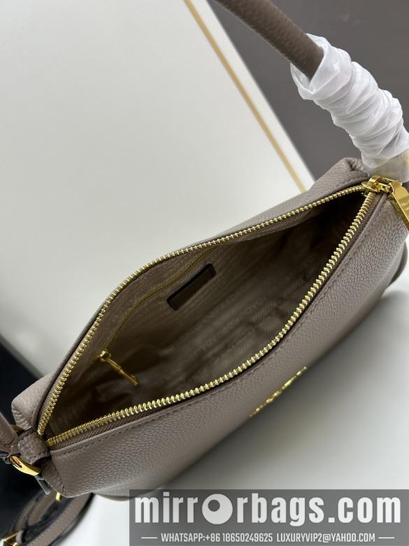 Replica Prada Bags Prada 1BA109 30x22x10cm jj1
