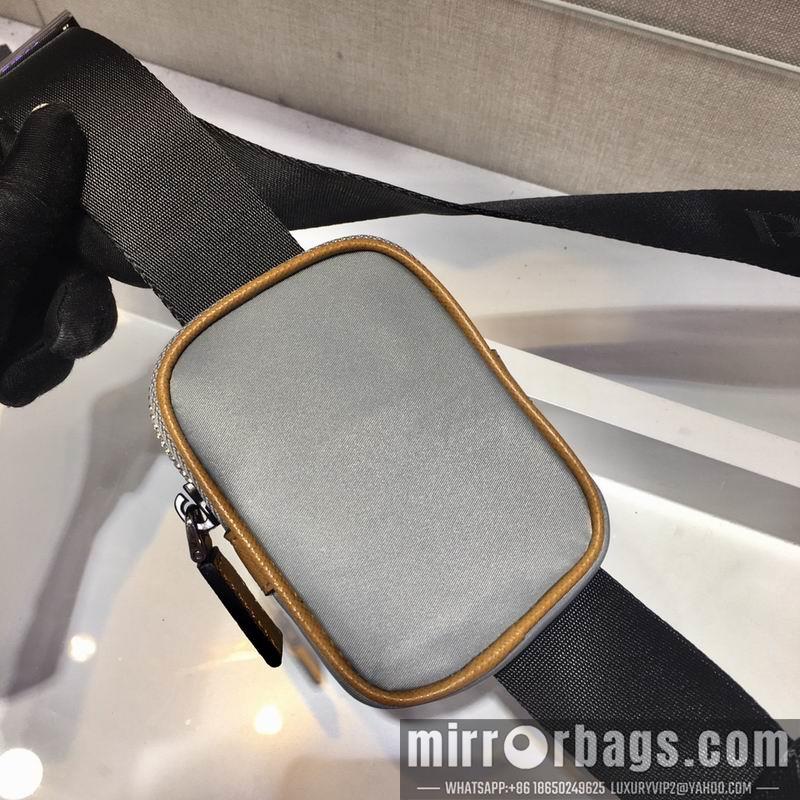 Replica Prada Bags Re-Nylon Saffiano 2VD169B 26x20x10cm ap 23