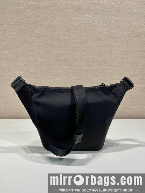 Replica Prada Bags Prada 2VH160 Re-Nylon 16x20x2.5cm AP