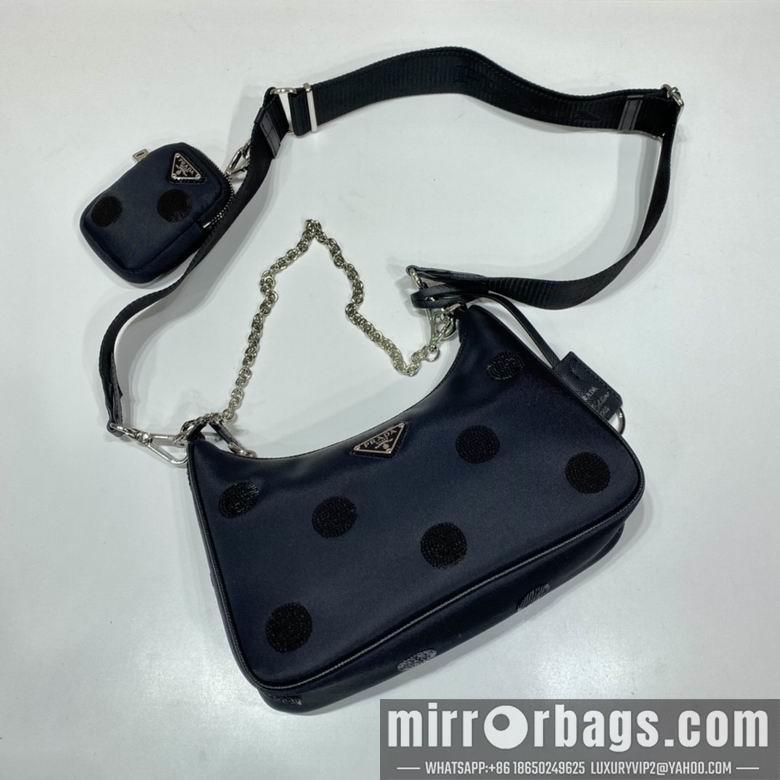 Replica Prada Bags Re-Edition AP1BH204 22X18X6.5
