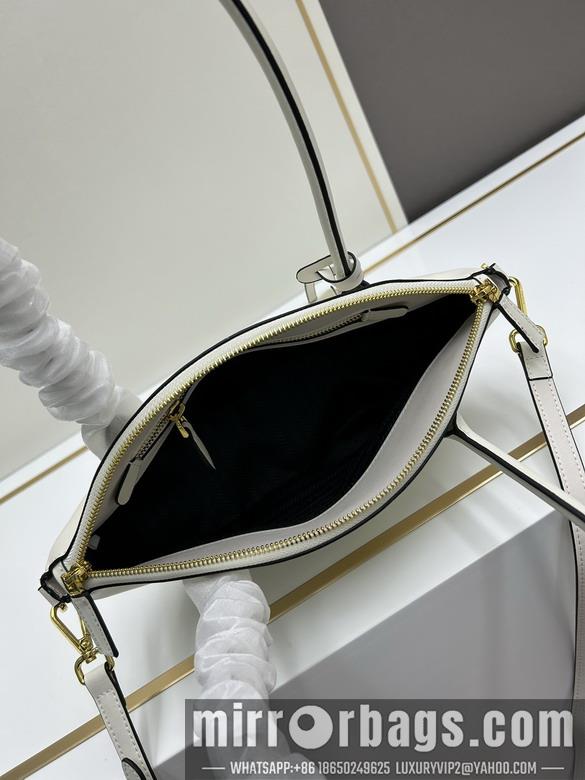 Replica Prada Bags Prada 1BA427 26x17x9cm ww1