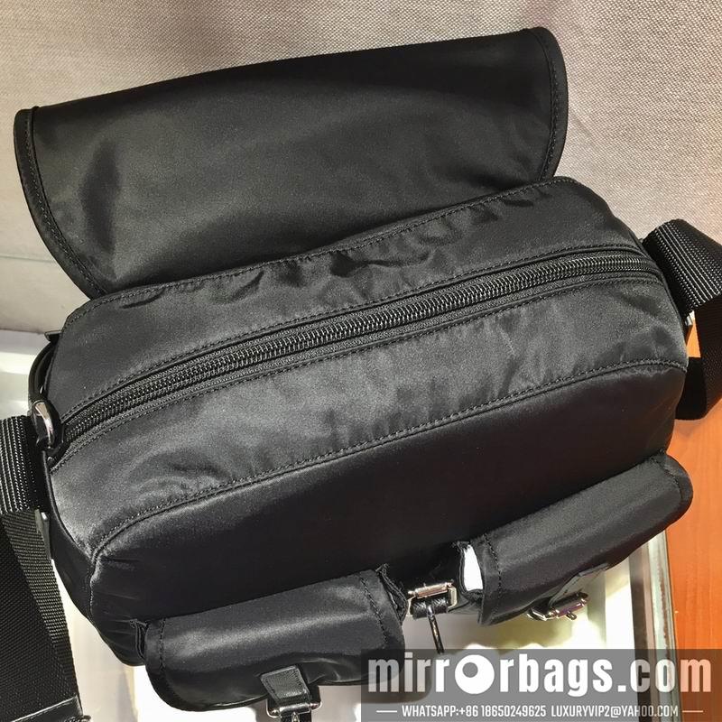 Replica Prada Bags Re-Nylon 1BD225 30x30x12cm ap