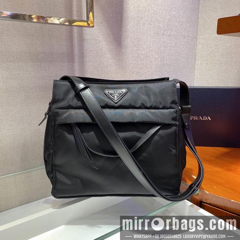 Replica Prada Bags Re-Nylon 1BC308 28x26x14cm ap 12