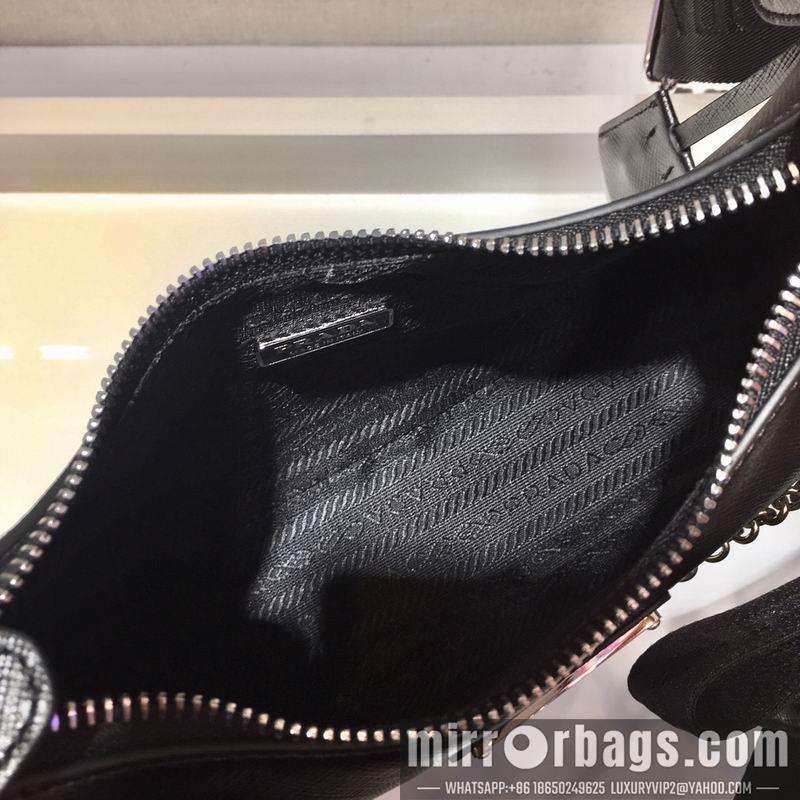 Replica Prada Bags Re-Edition Duchesse AP1NE515 23x13x5cm