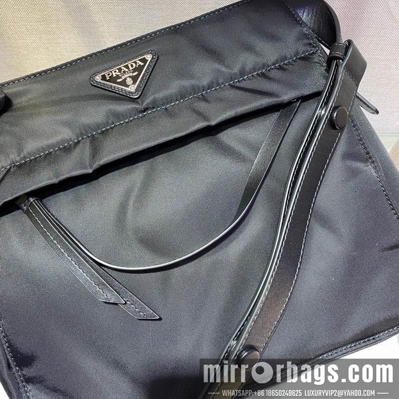 Replica Prada Bags Re-Nylon 1BC308 28x26x14cm ap 12