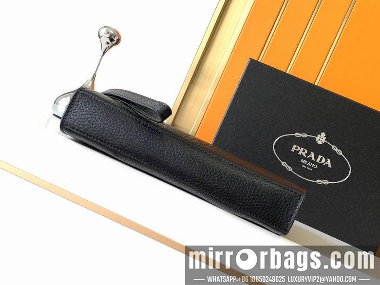 Replica Prada Bags 8633-4 26X18X5cm WP