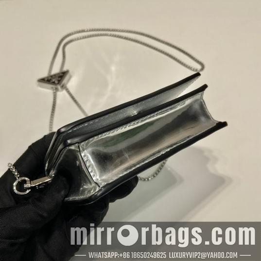Replica Prada Bags Parda 1MR024银色镜面 11.5x8cm Ap