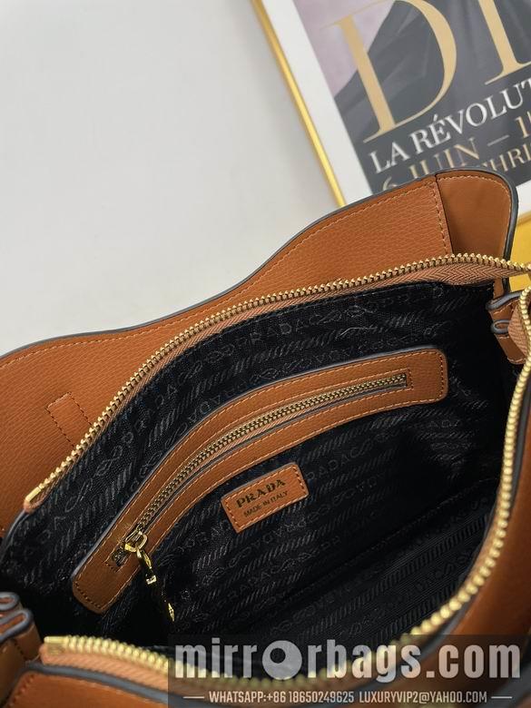 Replica Prada Bags WW5002棕 30X22X13