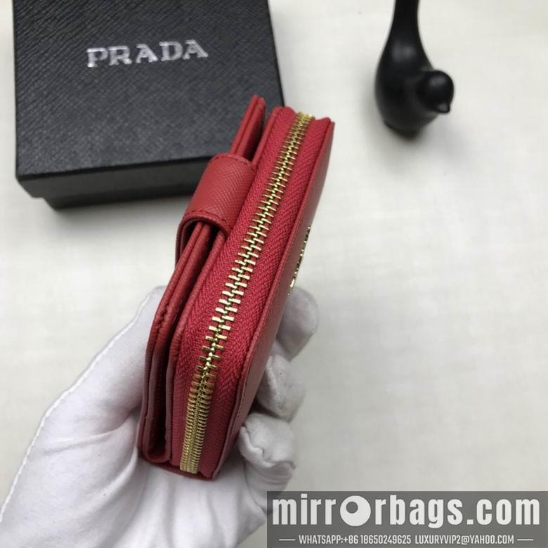 Replica Prada Bags LM0522 10x9x2cm YG 5