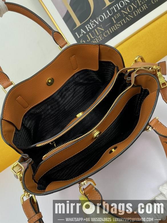 Replica Prada Bags WW5002棕 30X22X13