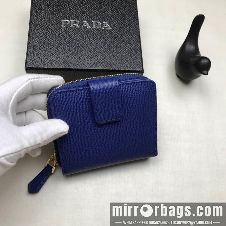 Replica Prada Bags LM0522 10x9x2cm YG 4