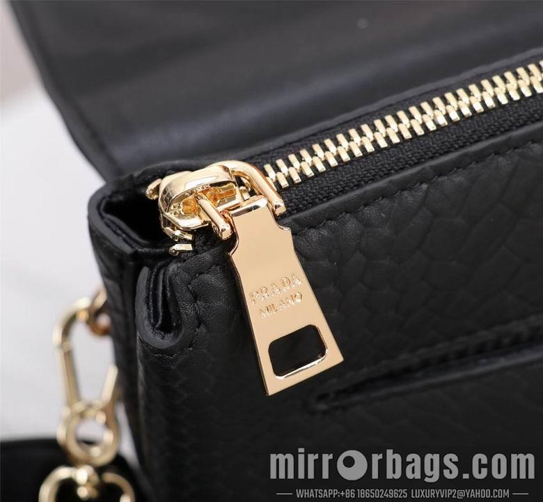 Replica Prada Bags 8368－4 28X17X4cm WP 1
