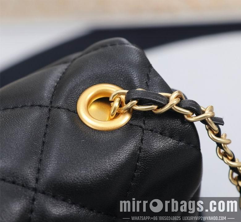1:1 Replica Chanel Bags 8819 18X12cm WO