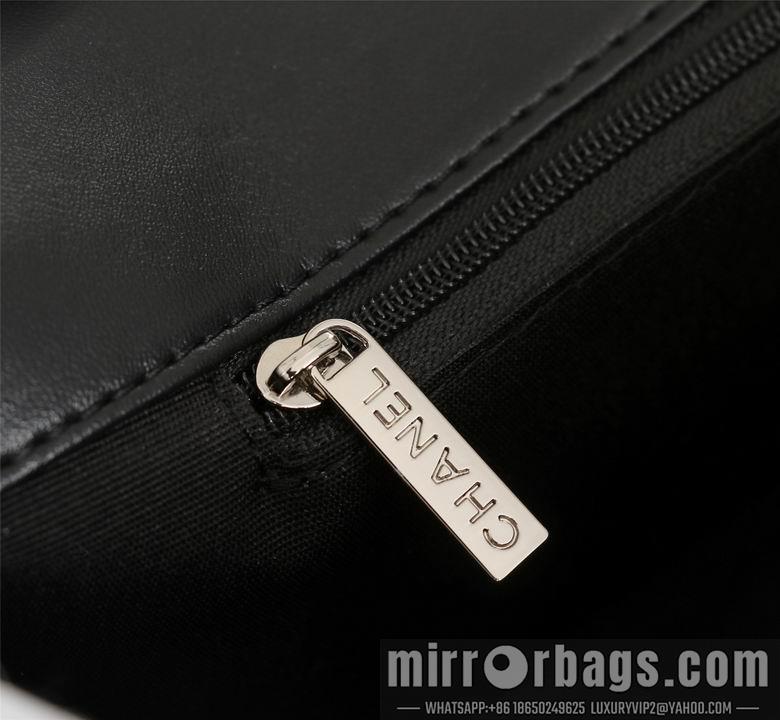 1:1 Replica Chanel Bags 8949 26X17X7cm WO