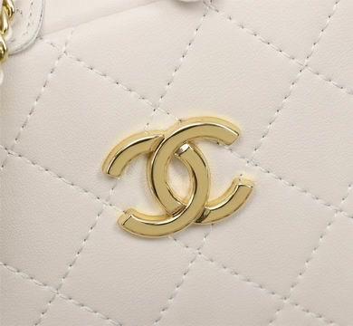 1:1 Replica Chanel Bags 8222 17.5X14X7cm WO 2colour