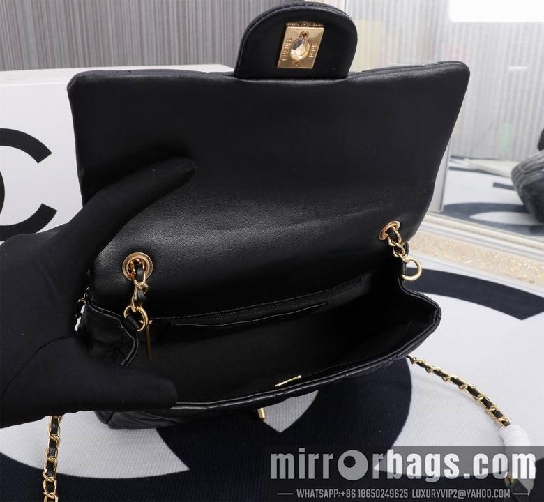 1:1 Replica Chanel Bags 8930 20cm WO 3colour