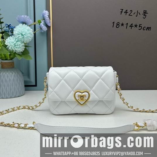 1:1 Replica Chanel Bags Chane1 742 18x13.5x5.5cm ww