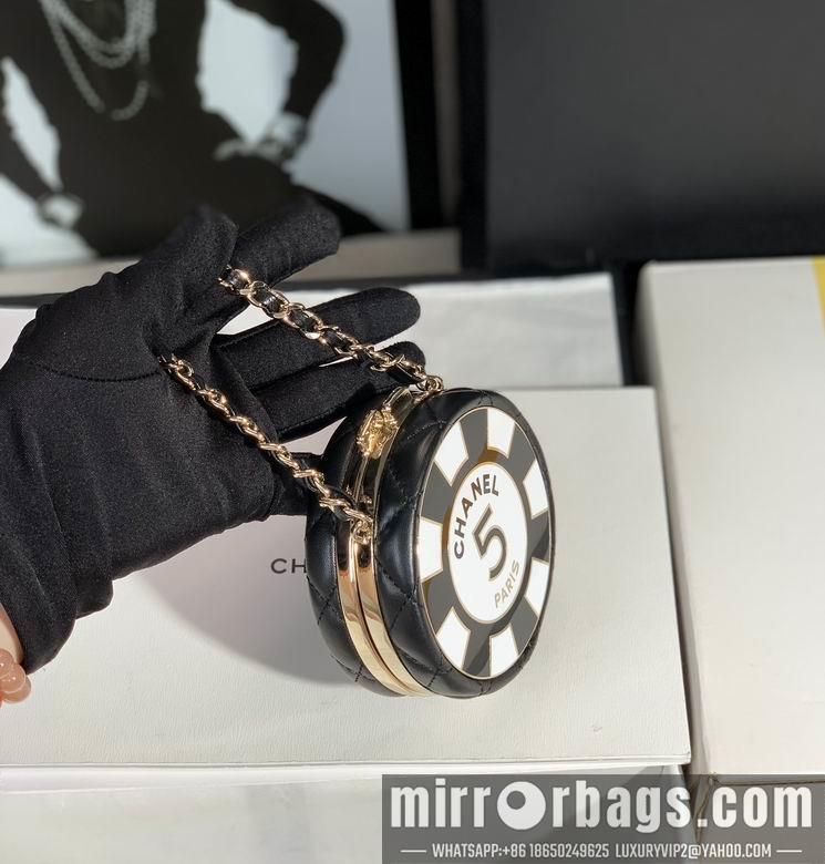 1:1 Replica Chanel Bags 8X8X3.5cm 061102  YG 2colour