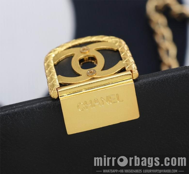 1:1 Replica Chanel Bags 8819 18X12cm WO