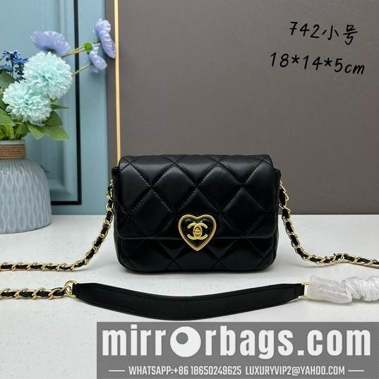 1:1 Replica Chanel Bags Chane1 742 18x13.5x5.5cm ww