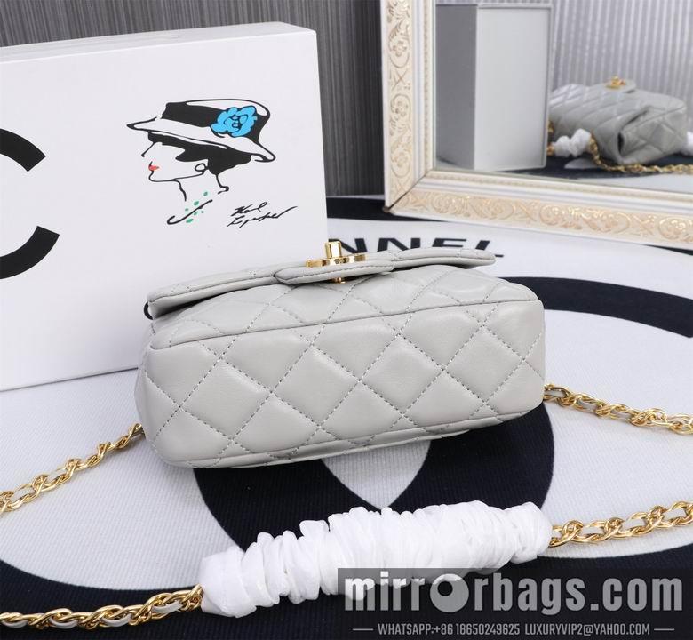 1:1 Replica Chanel Bags 8836 13X21X8cm XMY