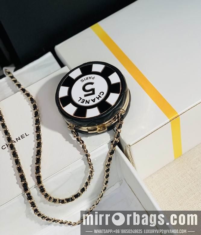 1:1 Replica Chanel Bags 8X8X3.5cm 061102  YG 2colour