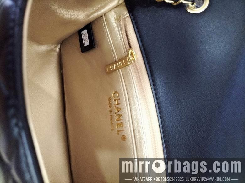 1:1 Replica Chanel Bags 9025 18X13X7cm WO