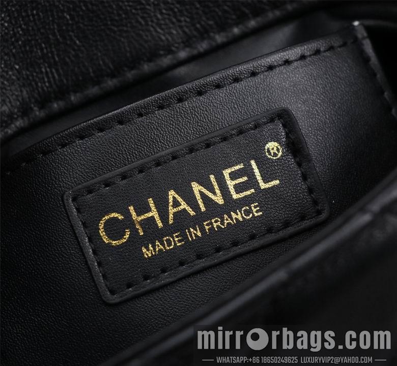 1:1 Replica Chanel Bags 8819 18X12cm WO