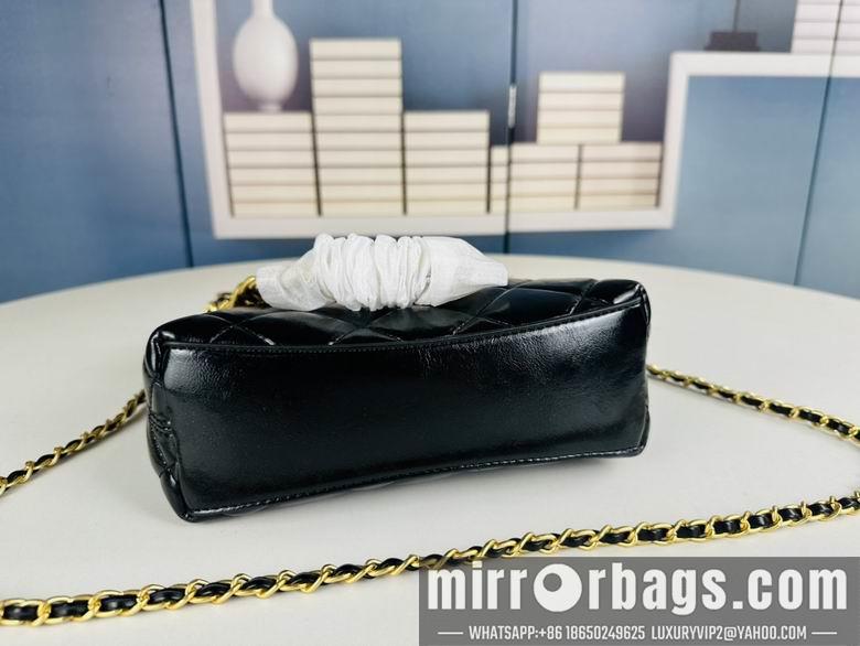 1:1 Replica Chanel Bags 9021 20X17X5.5cm XMY 2colour