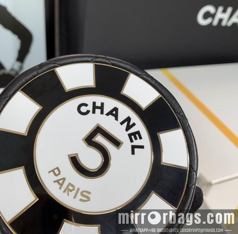 1:1 Replica Chanel Bags 8X8X3.5cm 061102  YG 2colour