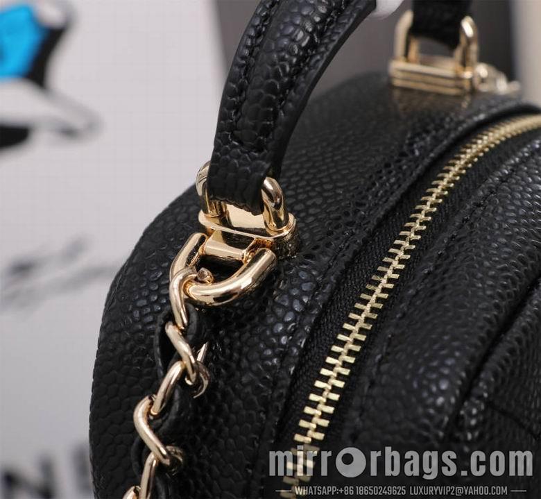 1:1 Replica Chanel Bags 8935 18X13X9cm WO
