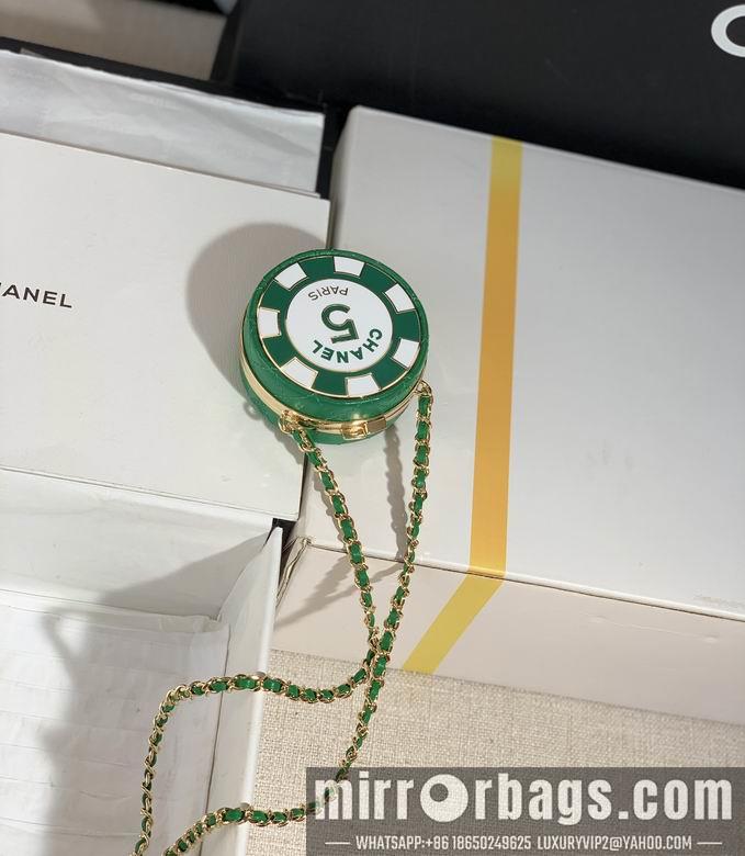 1:1 Replica Chanel Bags 8X8X3.5cm 061102  YG 2colour