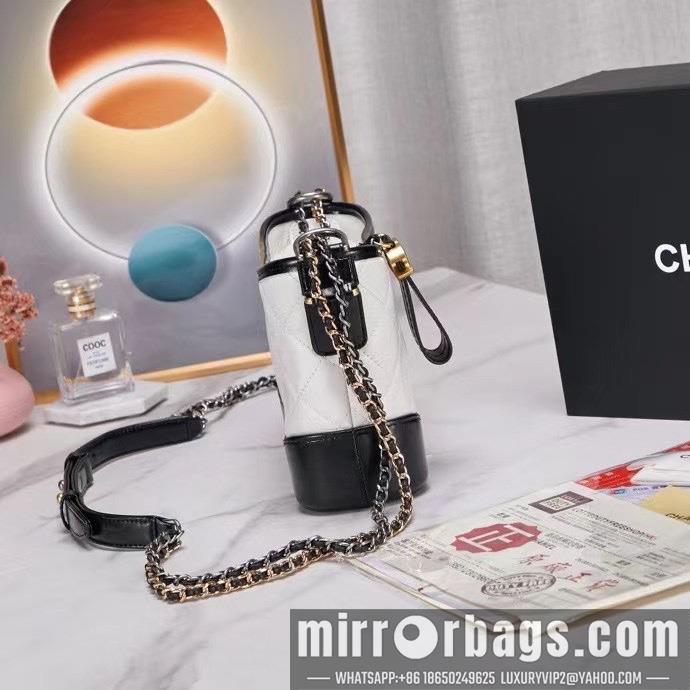 1:1 Replica Chanel Bags 221111 20cm WO