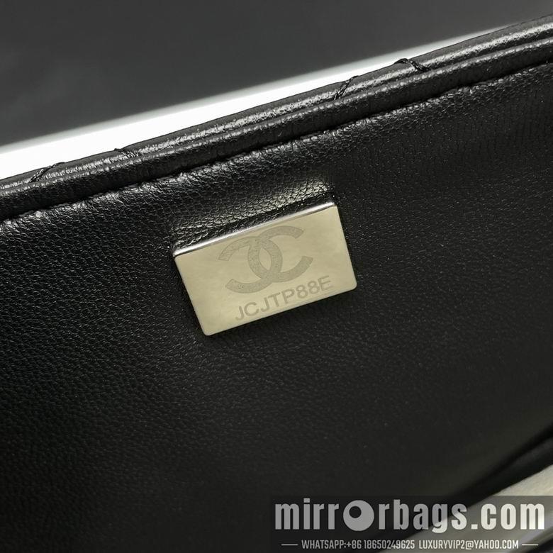 1:1 Replica Chanel Bags 3198 18X13X7cm XMY 3colour