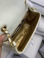 1:1 Replica Chanel Bags BT1786  17cm