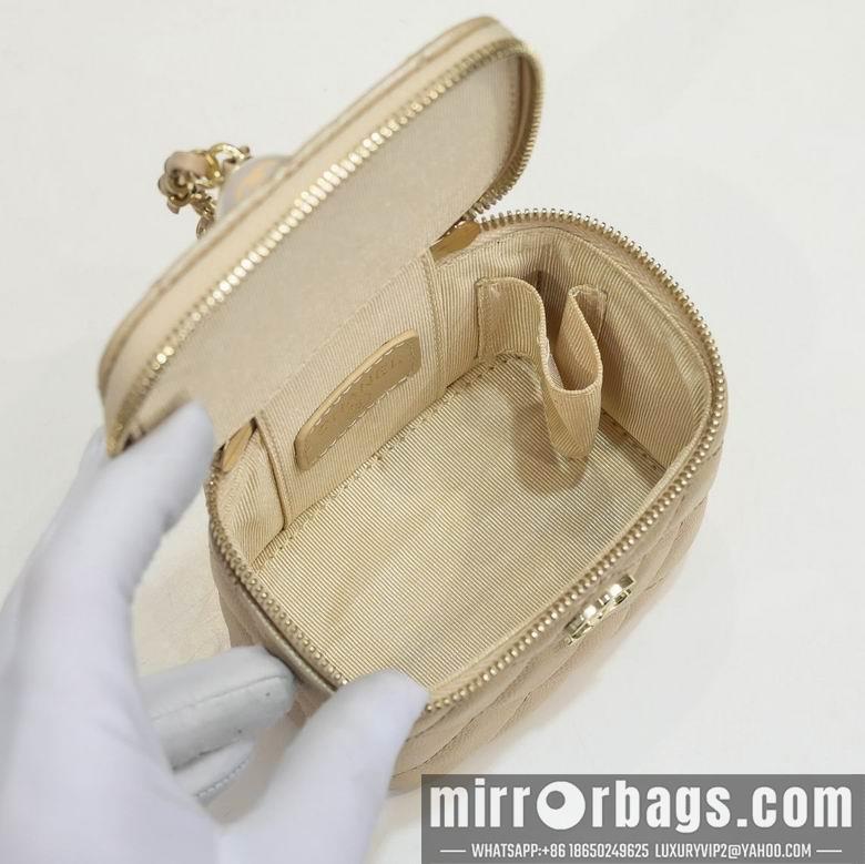 1:1 Replica Chanel Bags 盒子包 8102 12X10X7cm WO