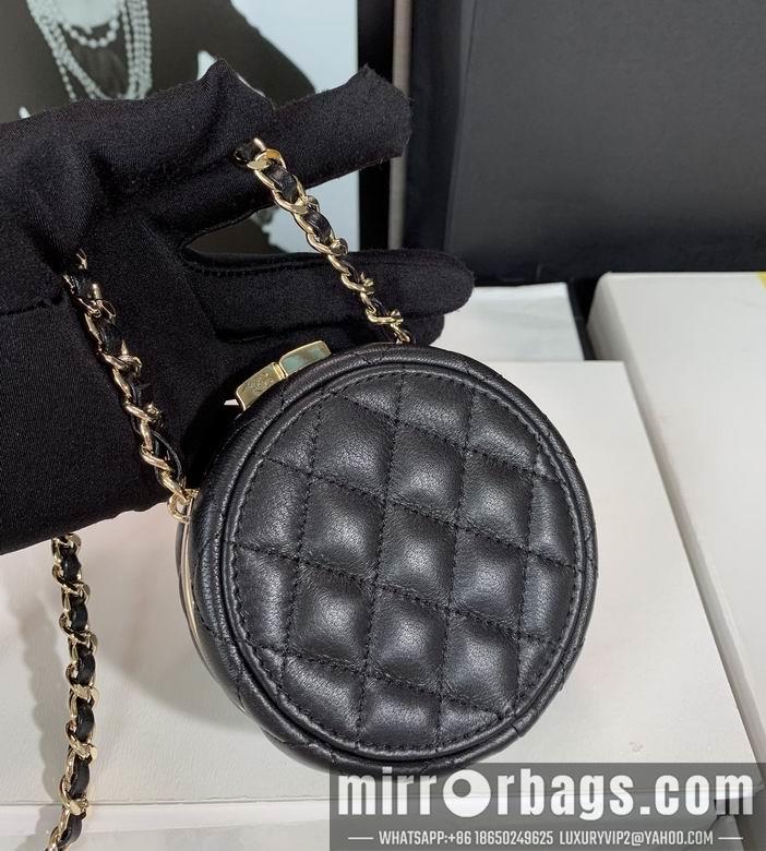 1:1 Replica Chanel Bags 8X8X3.5cm 061102  YG 2colour