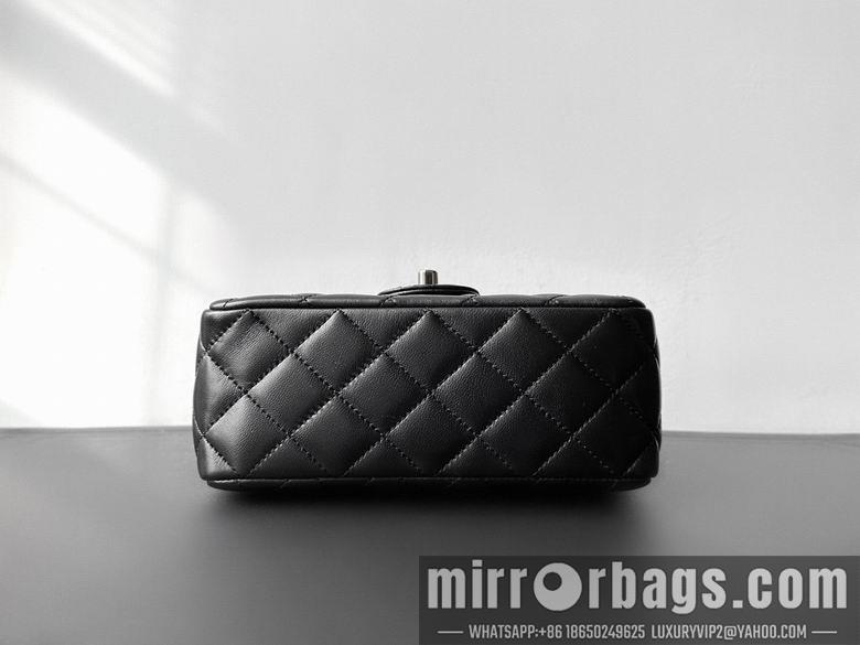 1:1 Replica Chanel Bags 19cm 073103 WO